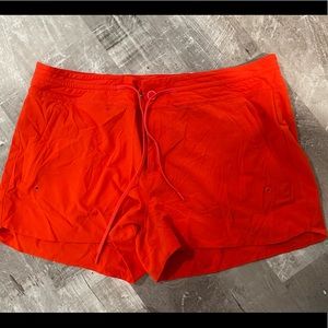 Athleta Kata Surge Short in Vermillion